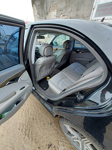 Mercedes-Benz e220 cdi (6 foto / 7)
