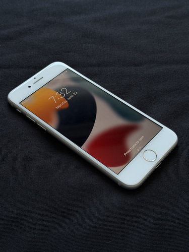 iPhone 7, 32GB, серебристый