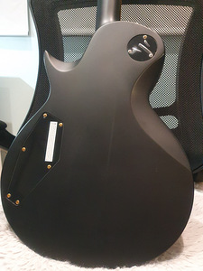 Kasutatud ESP LTD EC-1000VB/Duncan elektrikitarr (7 foto / 10)