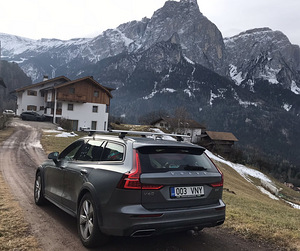 Rent Volvo V60 cross country 4x4 (2 foto / 2)