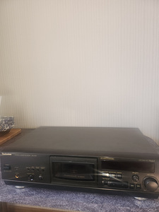 Продам кассетную деку Technics RS-AZ6-K (2 фото из 7)