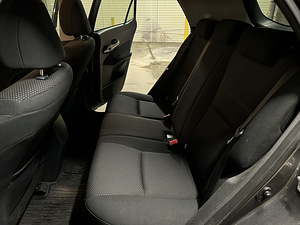 Toyota Auris (10 фото из 11)