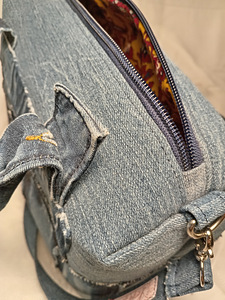 Denim handbag in the “Boro” style. 16 × 25 × 10 cm (8 foto / 10)