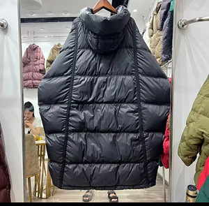 Пальто (2 фото из 2)