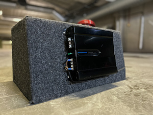 Arizona Eagle 500w subwoofer + Clarion võimendi + kaabeldus (2 foto / 3)