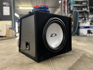 Alpine 800w subwoofer + Boss võimendi + kaablikomplekt (1 foto / 3)