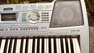 Синтезатор Yamaha PSR-290 (3 фото из 5)