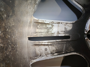 Mercedes 265/45 R20; ET55; 8.5; 66.6mm (A1644014902) (7 foto / 10)