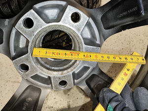 BMW Veljad. 235/50 R18; 5x120 ; ET36 ; DIA73.8 (8 foto / 8)