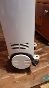 Müüa radiaator, peaaegu uus. (3 foto / 5)