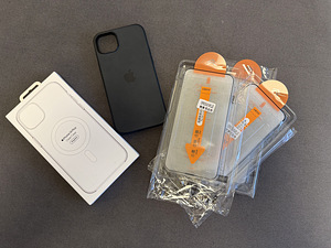 iPhone 14 plus originaal magsafe kaaned ja kaitseklaasid. (1 foto / 8)