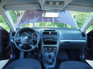 Skoda Octavia 1.6 75kW (10 foto / 10)