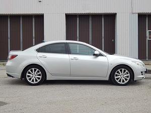 Mazda 6 2.0 108kW (2 foto / 9)