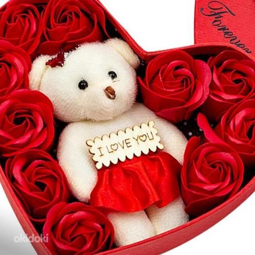 Подарочная коробка "Навсегда с тобой!" с мыльными розами и медведем (фото #1)