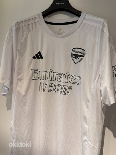 Arsenal no more red jersey