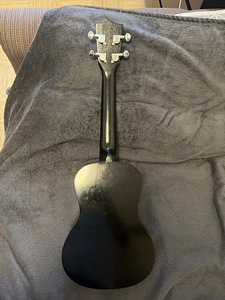 Ukulele (3 foto / 4)