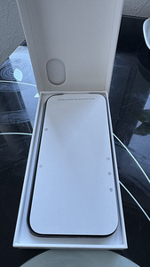 iPhone 16 uus (2 foto / 6)