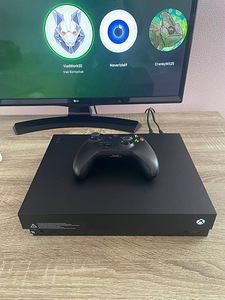 Xbox one X 1TB + Konto