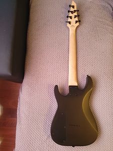 Jackson JS22-7 Dinky 7 string (3 foto / 5)