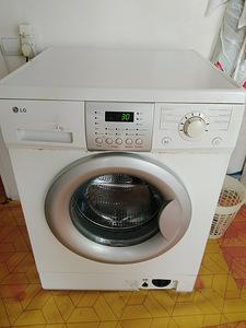 LG լվացքի մեքենա (1 фото из 3)