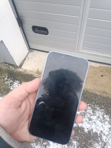 iPhone 14 (3 foto / 9)