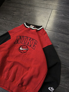 Свитшот Nike (2 фото из 3)
