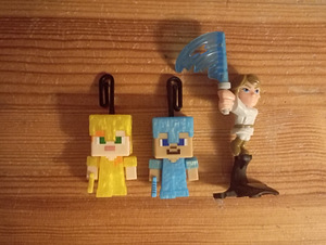 Annan ära Kinder Joy Minecraft/Surprise Star Wars figuurid (1 foto / 1)