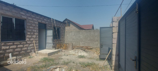 Վաճառվում է նորակառույց առանձնատուն Հաղթանակ թաղամասում (5)