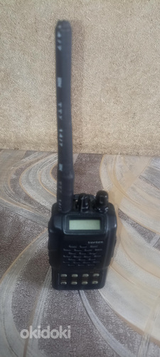 Рация Yaesu VX-110