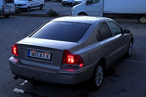 Volvo S60 2.5T AWD 2005 aasta mudel (3 foto / 14)