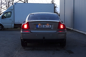 Volvo S60 2.5T AWD 2005 aasta mudel (4 foto / 14)