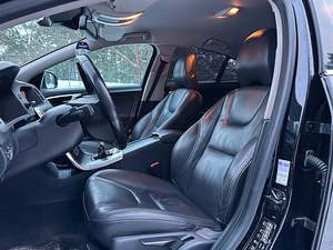 Volvo S60 (5 фото из 14)