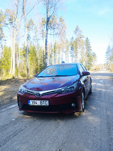 Продам Toyota Corolla 2017 (4 фото из 9)