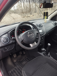 Продам Dacia Sandero 2014 (8 фото из 10)