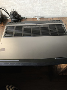 Alienware i7 8750h 1070 32 DDR4 "17 120hz (3 foto / 4)