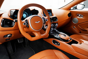 2019 ASTON MARTIN VANTAGE (4 լուսանկար / 4)
