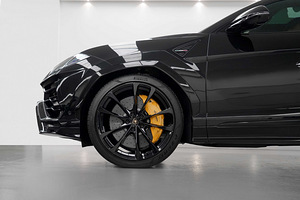 2022 LAMBORGHINI URUS (5 լուսանկար / 5)