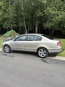 VOLKSWAGEN PASSAT 2007 1.9TDI (4 foto / 14)