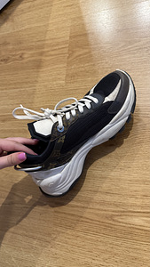 Naiste Louis Vuitton tossud (5 foto / 5)