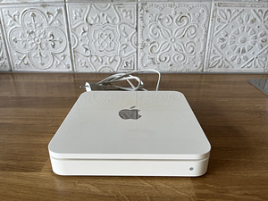 Apple AirPort Time Capsule 1TB (2 фото из 4)