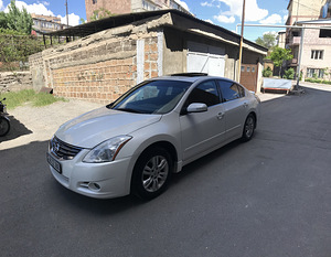 Nissan Altima 2.5s (3 լուսանկար / 11)