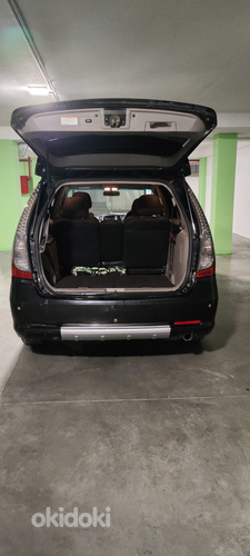 Mitsubishi Grandis (9 из 15)