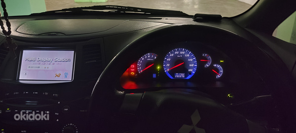 Mitsubishi Grandis (11 из 15)