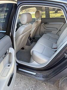 Audi A6 2009 (9 фото из 10)