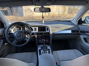 Audi A6 2009 (10 фото из 10)