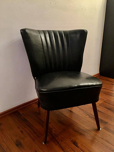 Стильное маленькое кресло / коктейльное кресло из Бельгии 1950