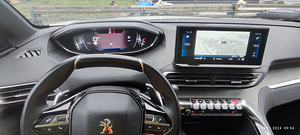 Peugeot 5008 GT (10 foto / 14)