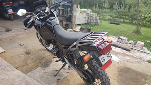 Suzuki dr 650 (2 фото из 6)