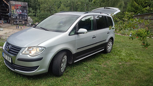 Vw touran (6 foto / 7)