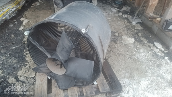 Большой вентилятор 830w